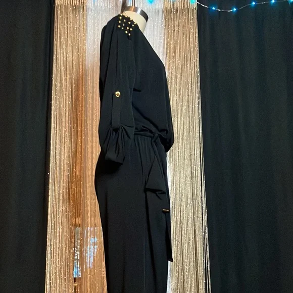 Classic jumper with gold stud Epaulette detail. - Picture 6 of 14